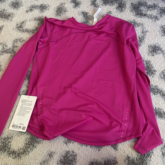 New with tags lulu top - Picture 2 of 4